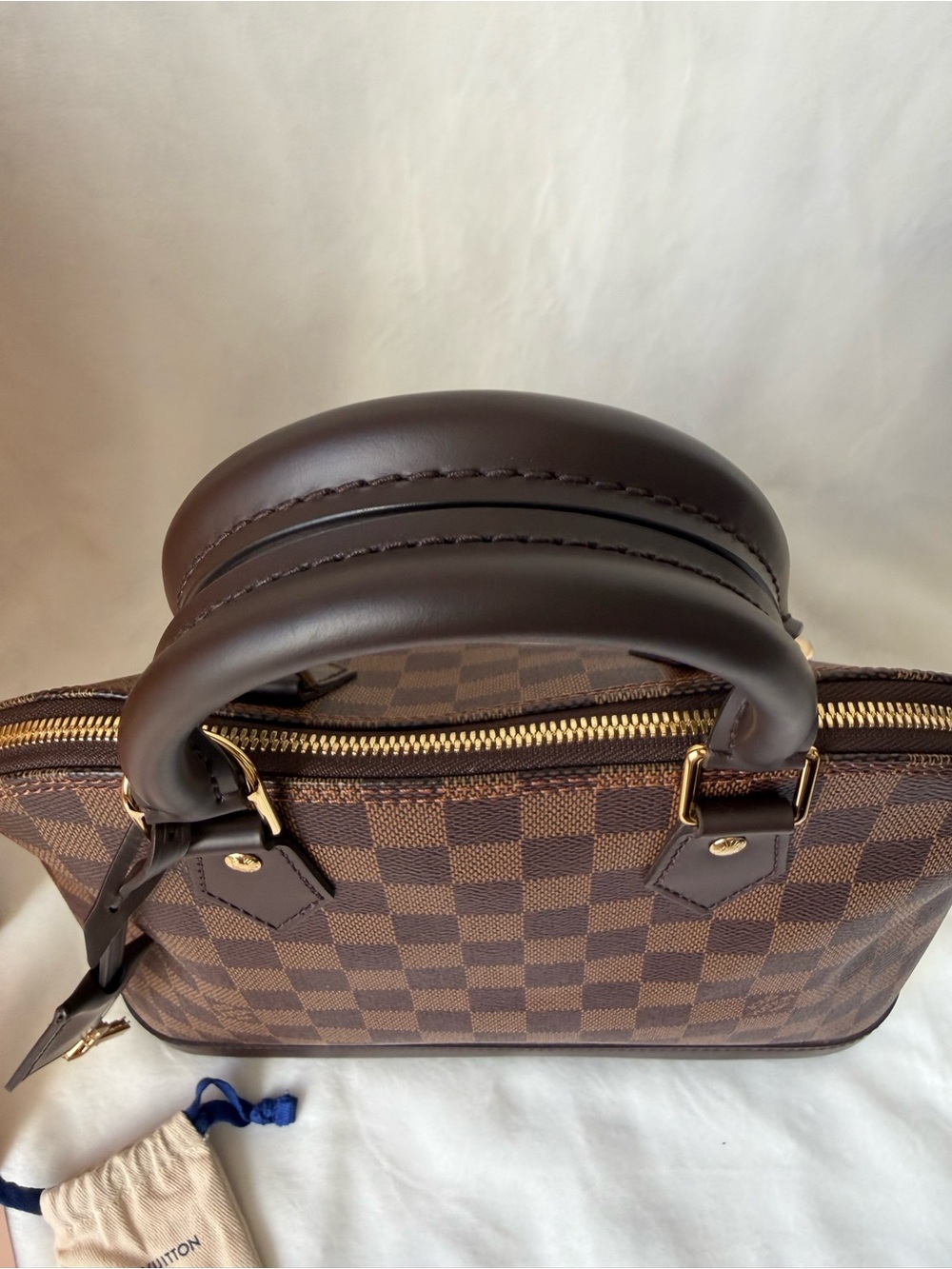 Louis Vuitton Alma PM in Damier Ebene - Picture 6 of 15